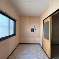 京都市中京区西ノ京笠殿町97の賃貸物件/2階北側の洋室も柔らかい印象に仕上がっています