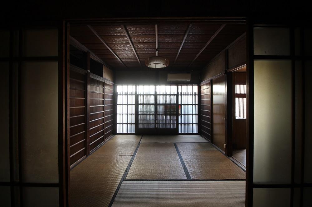 玄関横の6畳間、この感じは残したい
