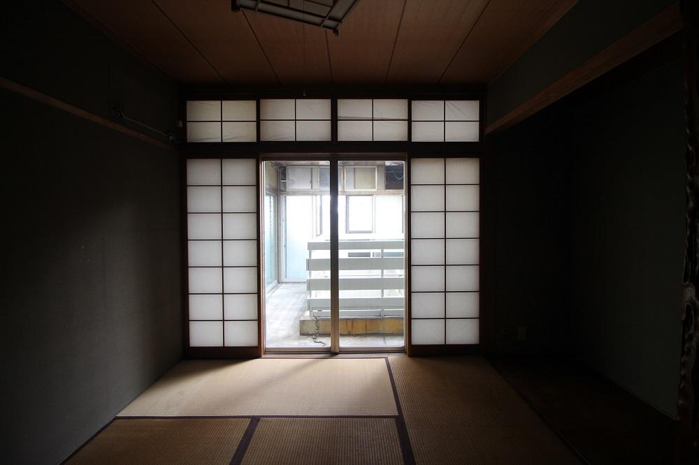 真ん中の和室にも明りが入ります