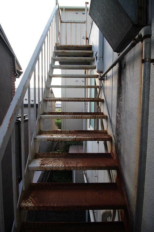2階から屋上への階段
