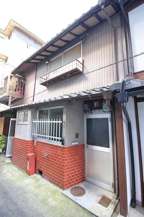 高瀬川近くの赤い拠点 (京都府京都市下京区西木屋町通七条上る新日吉町の物件) - 京都R不動産