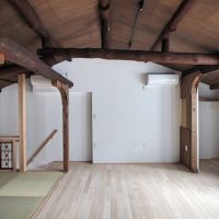 京都市上京区猪熊通丸太町下る中之町の売買物件/勾配のある天井