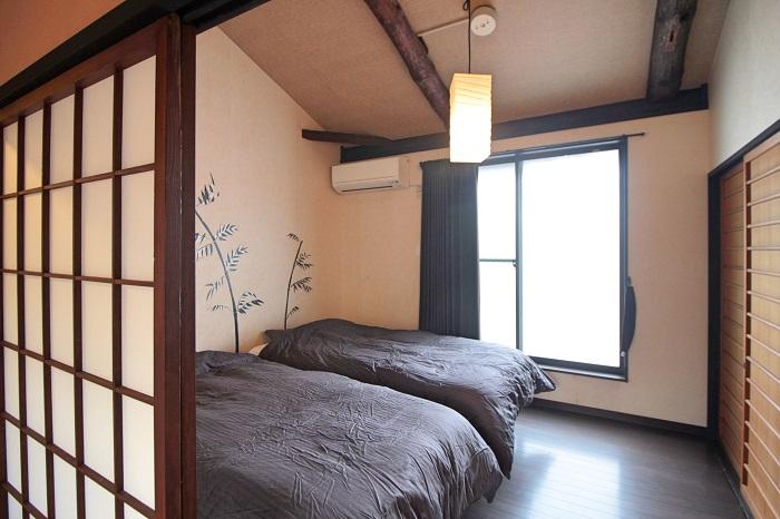 京都市中京区壬生松原町45-8の売買物件/左側の笹の絵はもうありません（シール撤去済）※写真は過去の賃貸募集時のもの