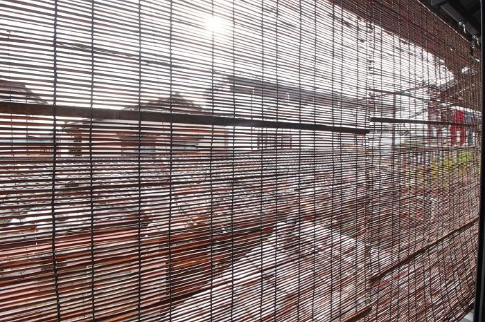 京都市中京区壬生松原町45-8の売買物件/周辺には同じような瓦屋根が並びます　※写真は過去の賃貸募集時のもの