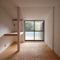 京都市山科区日ノ岡坂脇町21の賃貸物件/南側の洋室（8号室の写真　部屋によって若干仕様が異なります）