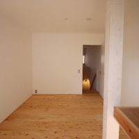 京都市山科区日ノ岡坂脇町21の賃貸物件/南側の洋室（8号室の写真）