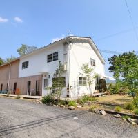 京都市山科区日ノ岡坂脇町21の賃貸物件/駅からの道のりは勾配がありますがその分開放的な敷地になってます