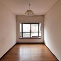 京都市中京区壬生西土居ノ内町26-14の賃貸物件/この部屋も少し出窓有｜1.5階