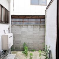 京都市中京区壬生西土居ノ内町26-14の賃貸物件/腰掛けれるようにデッキがあります
