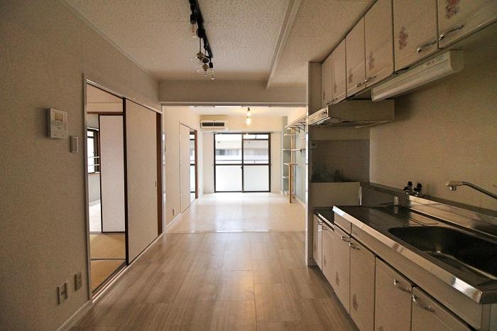 南側にはマンションが建ってますが十分な採光