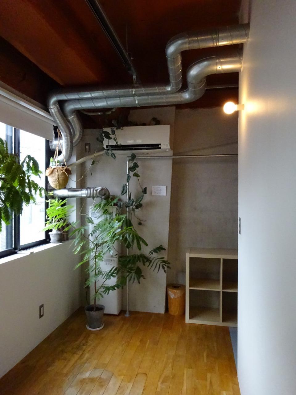 大阪市天王寺区石ヶ辻町の賃貸物件/日当たりも良いので植物もよく育ちます。