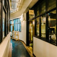 大阪市浪速区桜川の賃貸物件/2階は店舗区画廊下