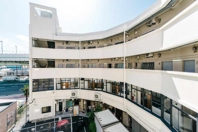 大阪市浪速区桜川の賃貸物件/どこから見ても扇型な新桜川ビル