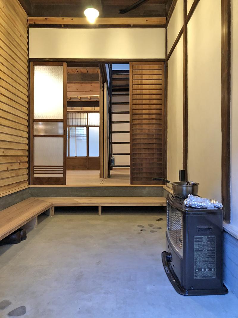 大阪市生野区生野東２丁目の賃貸物件/ストーブが似合う土間