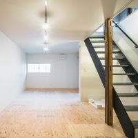 東大阪市永和2丁目の賃貸物件/床・壁・天井に断熱材、窓は２重窓に。