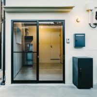 東大阪市永和2丁目の賃貸物件/各戸に宅配ボックスと散水栓付