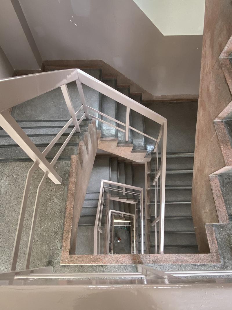 大阪市東成区大今里西1丁目の賃貸物件/なんだか登りやすい気がする階段