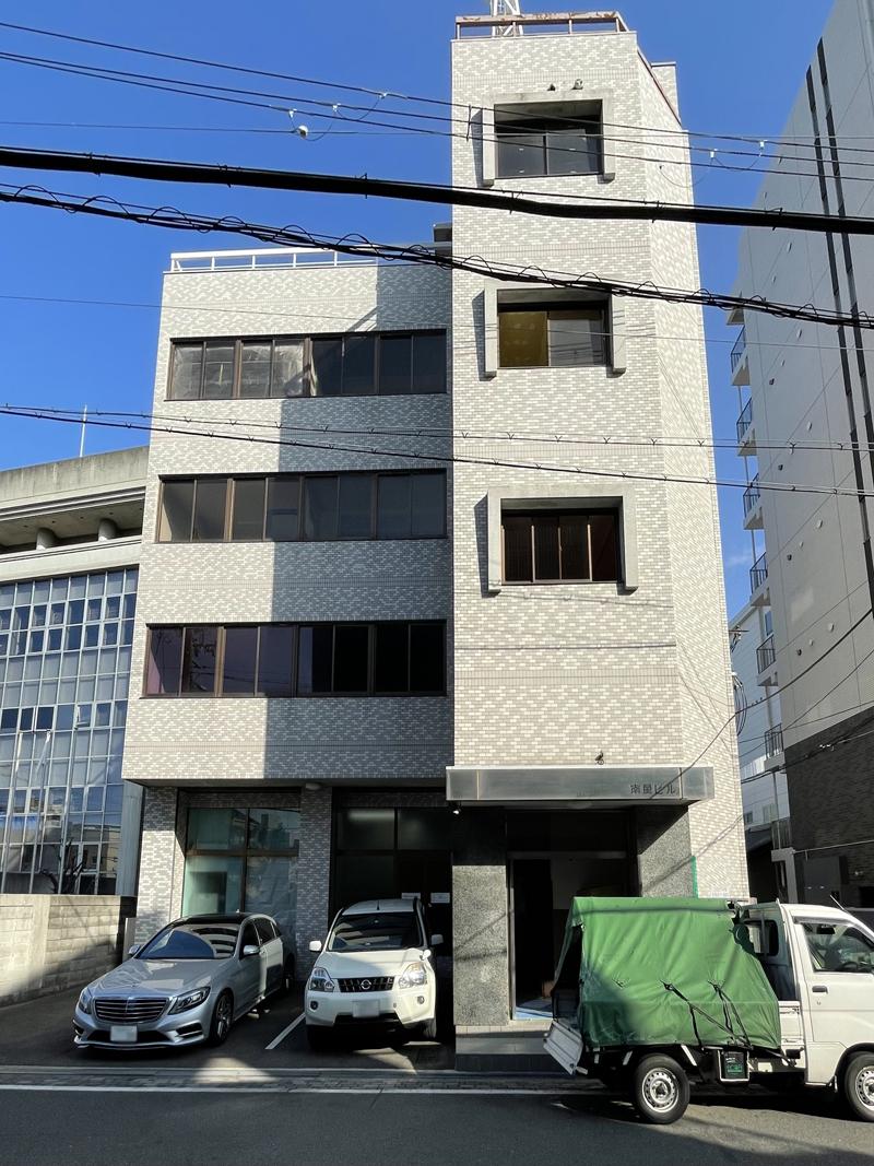 大阪市東成区大今里西1丁目の賃貸物件/今里駅８番出口からスグ。隣のビルにはイタリアンのお店も。