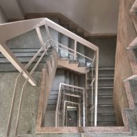 大阪市東成区大今里西1丁目の売買物件/エレベーターはなく、階段で。