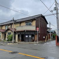 堺市堺区南島町2丁目の賃貸物件/外観。まさに区画の角地に位置しています