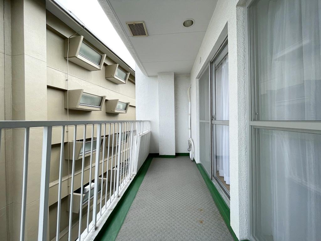大阪府吹田市千里山月が丘6-1の売買物件/バルコニーは北向きです