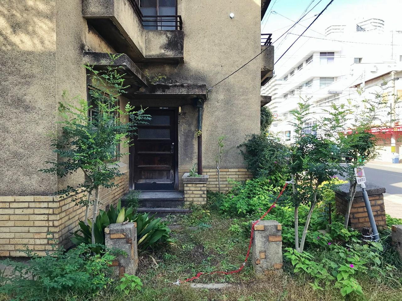 大阪市都島区高倉町1丁目の賃貸物件/小さな階段が粋です