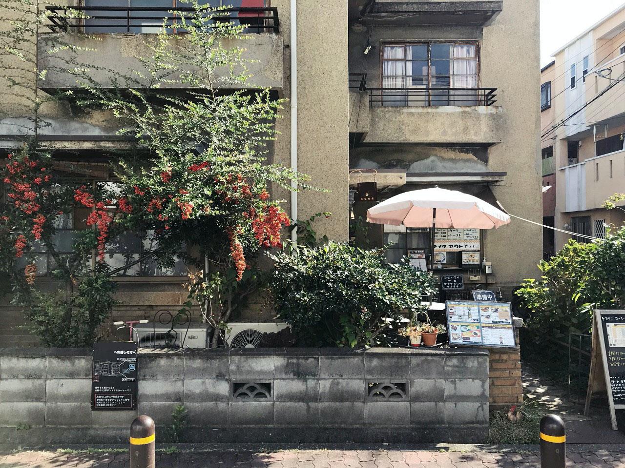 大阪市都島区高倉町1丁目の賃貸物件/別区画で営業されているカフェ。２階まで拡張されました