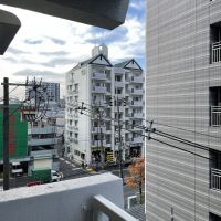 大阪市城東区中央1丁目の賃貸物件/バルコニーからの眺望、向かいはマンションです