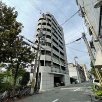 大阪市西区土佐堀2丁目の賃貸物件/前面道路からの建物外観