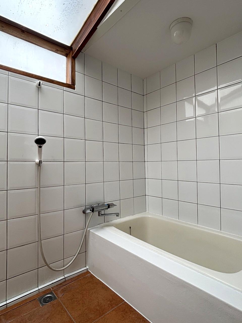 堺市堺区南島町4丁目の賃貸物件/浴室はタイル貼りで可愛いです