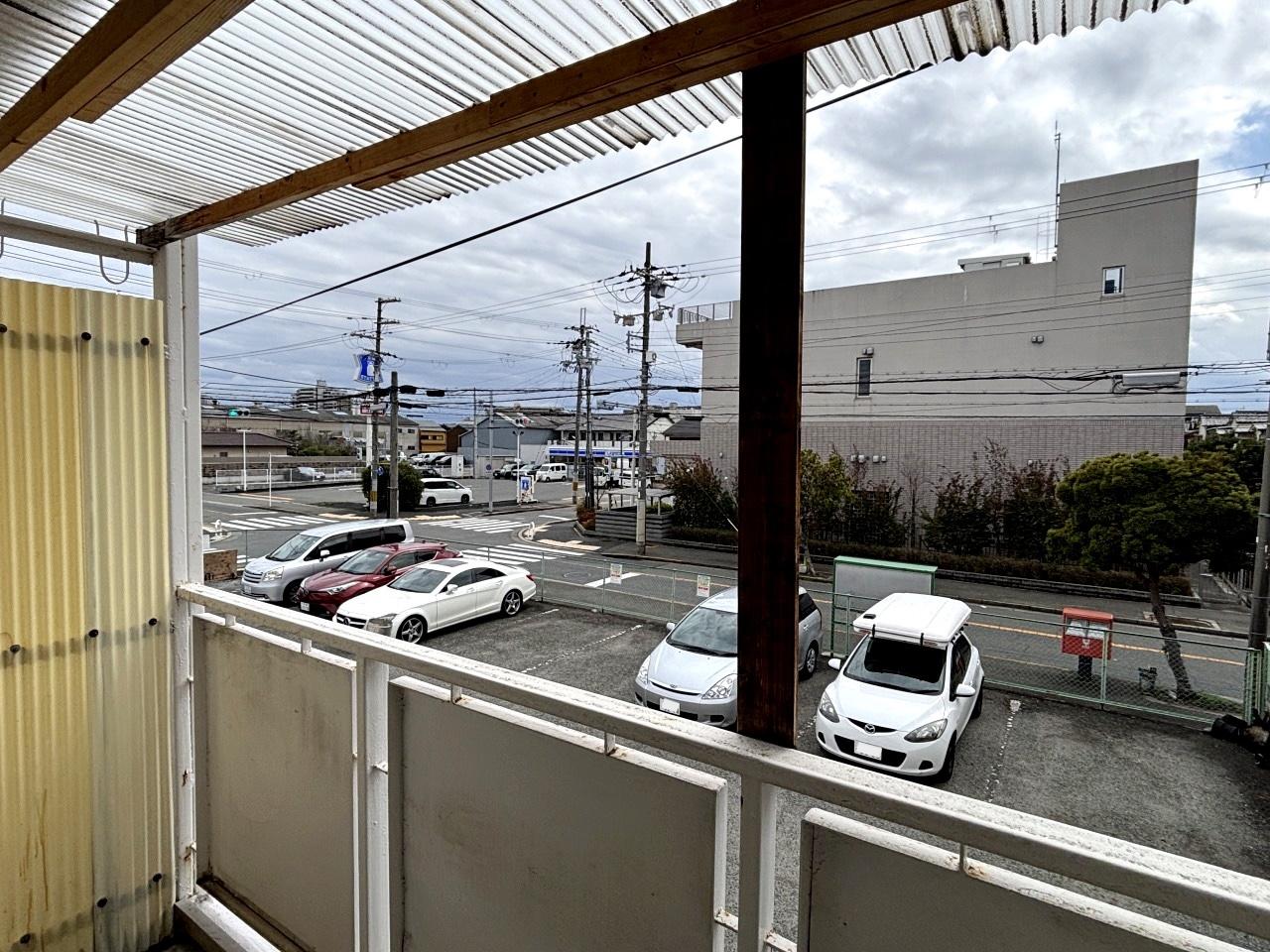 堺市堺区南島町4丁目の賃貸物件/バルコニーからの眺望。コンビニまで徒歩1分です。