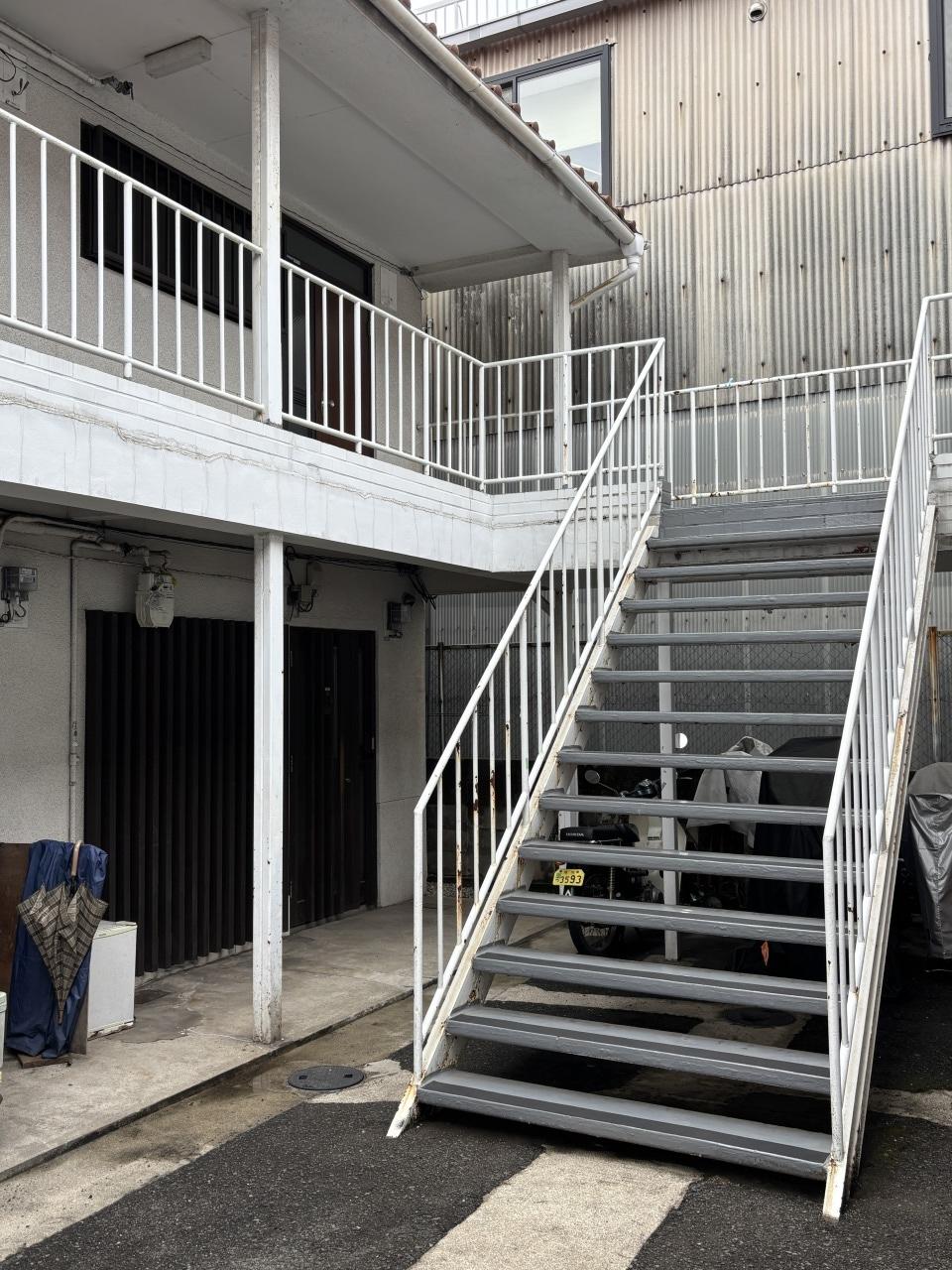 堺市堺区南島町4丁目の賃貸物件/1Fと2F両方の玄関を利用できます