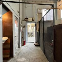 大阪市住之江区緑木2丁目の賃貸物件/トイレと手洗いはゆるく仕切ることができます。