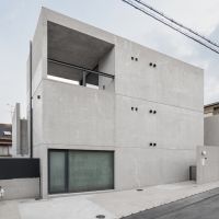 奈良県生駒市の賃貸物件/住宅街に現れる堂々たる外観