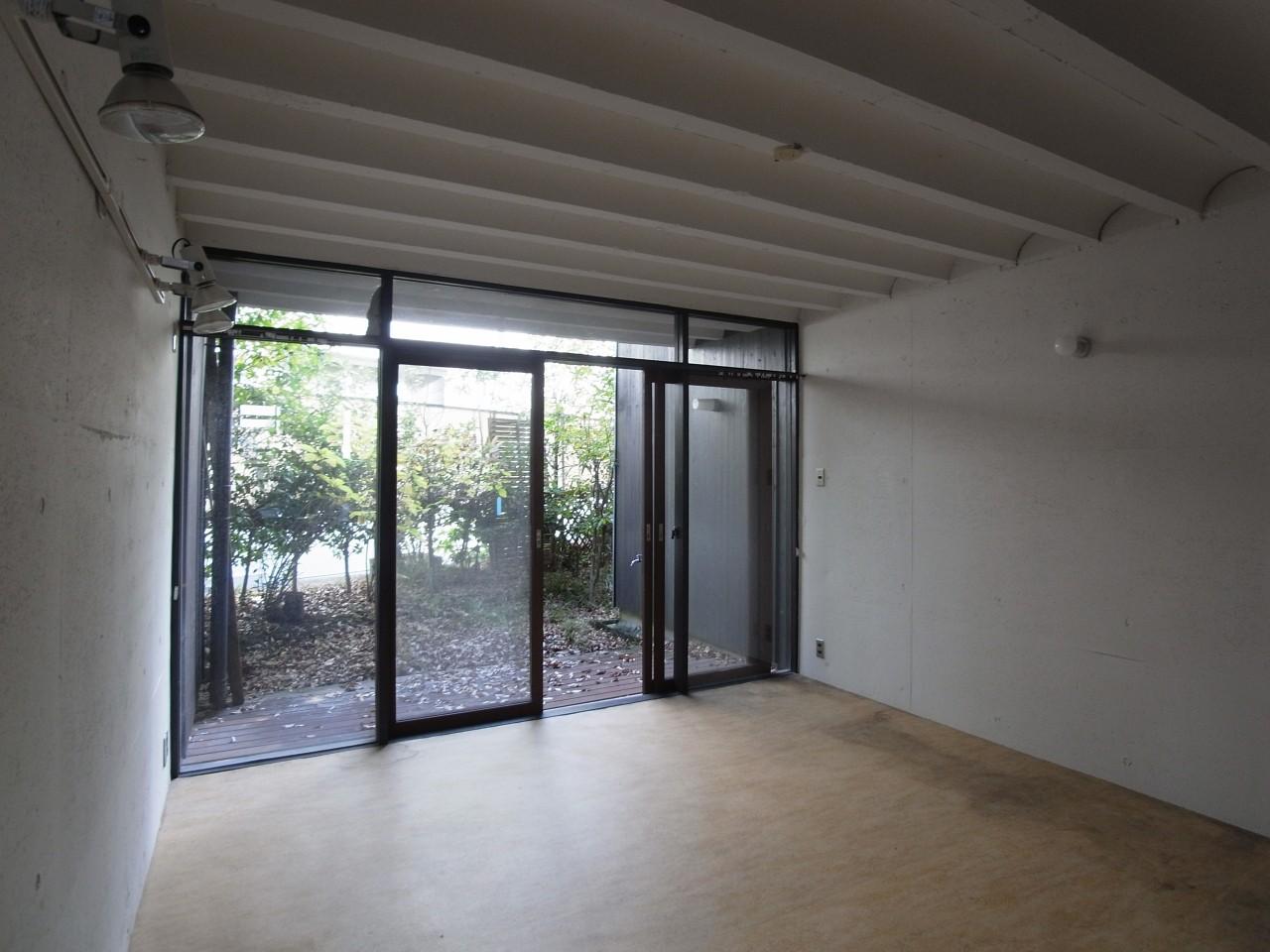 寝屋川市成田南町の賃貸物件/専用庭×3、バルコニー×3