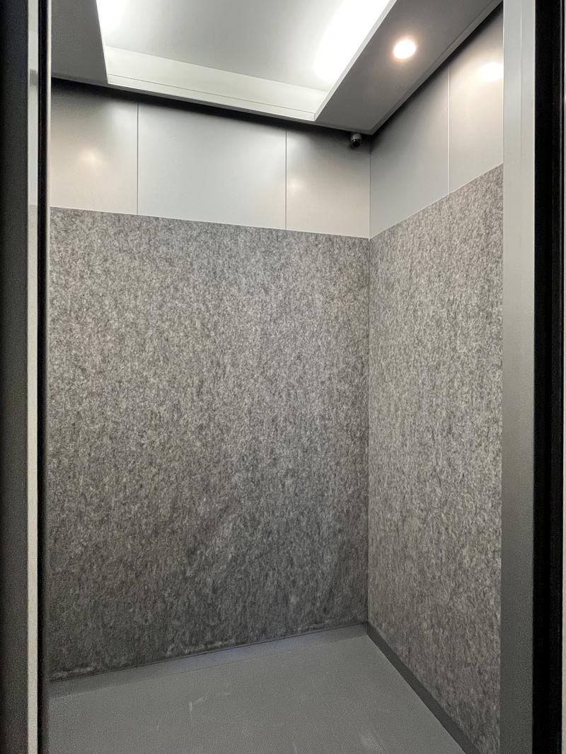 大阪市中央区南船場2丁目の賃貸物件/エレベーターは広め