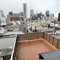 大阪市北区中崎町3丁目の賃貸物件/低層住宅を見下ろす、私だけのルーフテラス