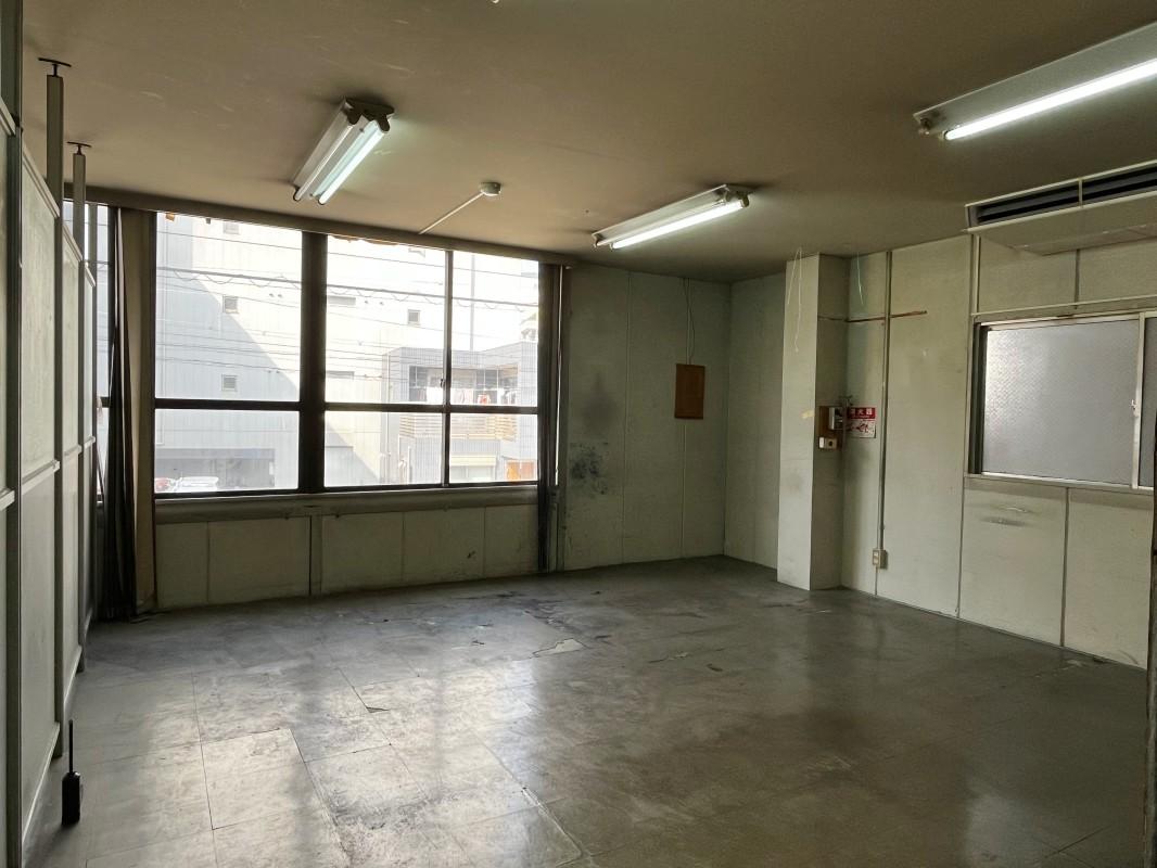 大阪市北区大淀中３丁目の売買物件/長い間現役だった印刷所の味が染みついています。