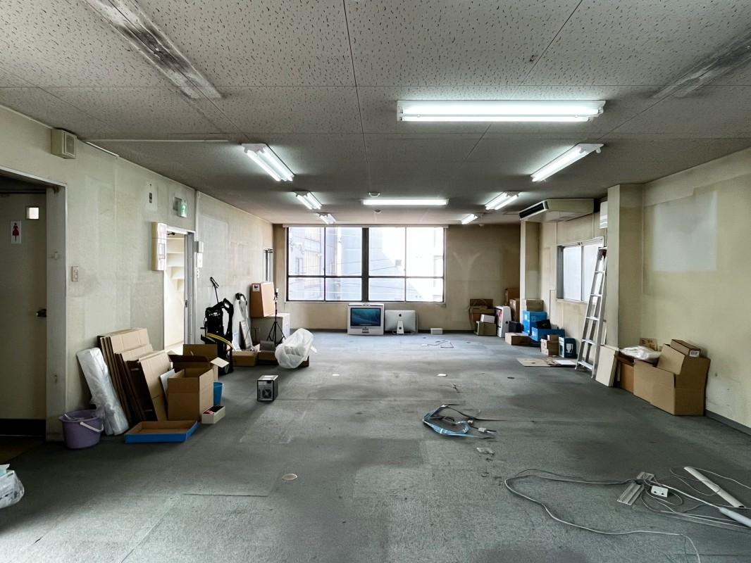 大阪市北区大淀中３丁目の売買物件/西側に開口があり、前面道路が広いのでよく光が入ります。