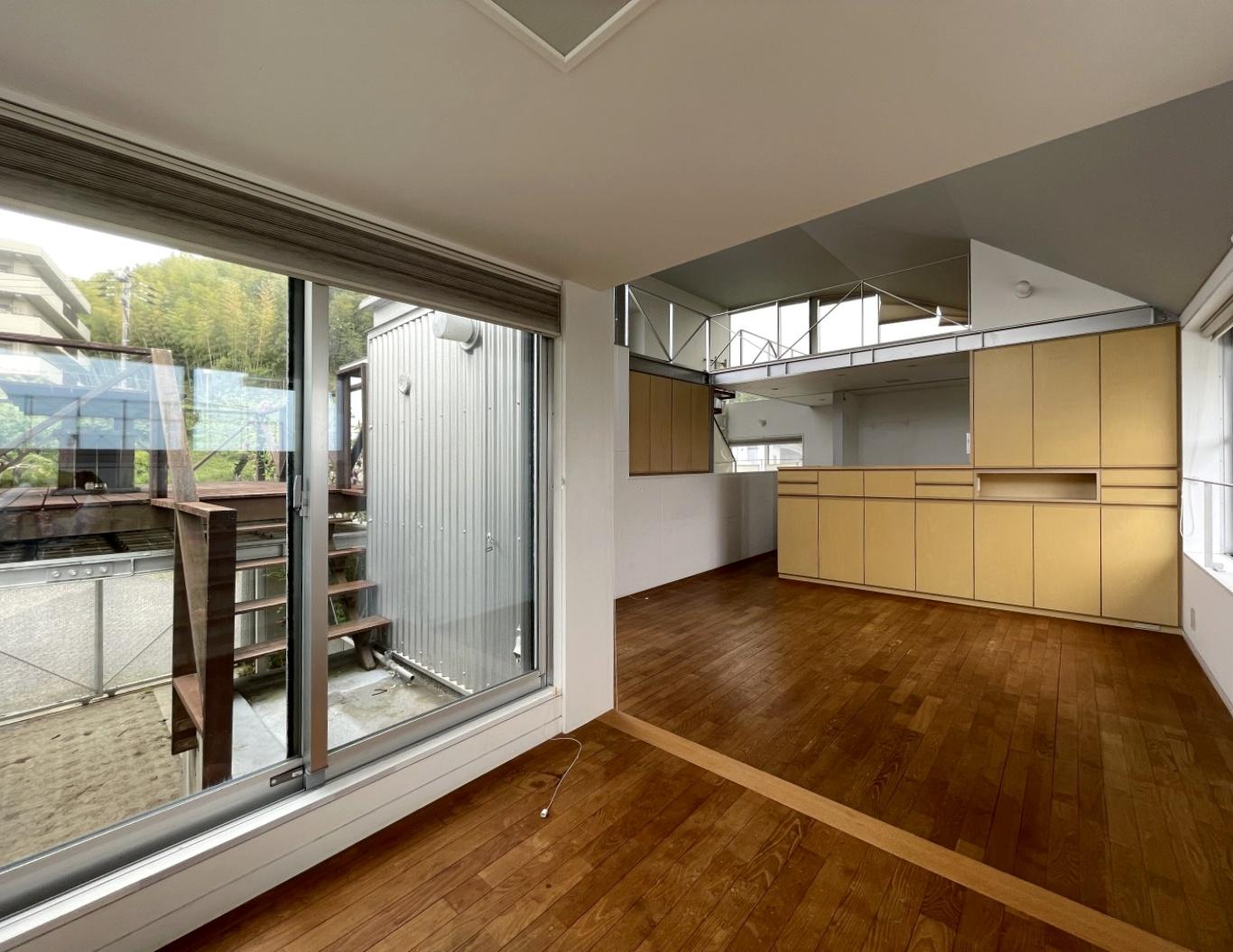 交野市星田西4丁目の賃貸物件/リビングの一部には床暖房が設置されています