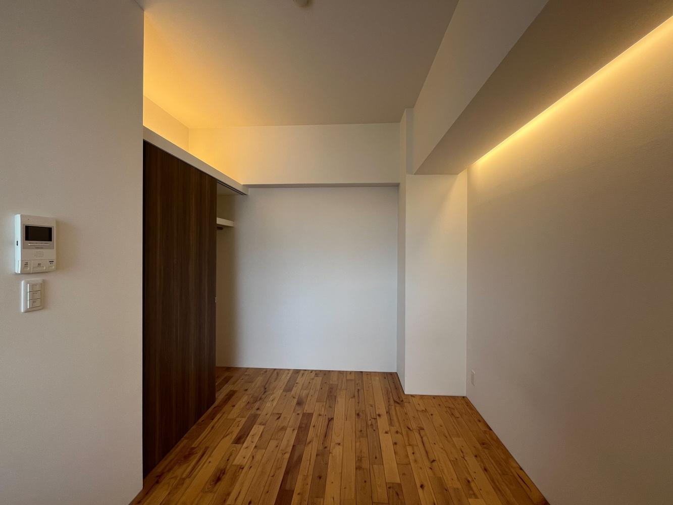 大阪府大阪市港区市岡元町3丁目の賃貸物件/部屋全体に開放感をもたらす高い天井。