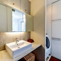 大阪市中央区森ノ宮中央2の売買物件/シュッとした水回り、壁面収納があるのが嬉しいポイント