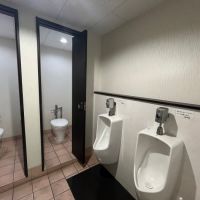 大阪市西区西本町３丁目の賃貸物件/男性用の共用トイレは9階にございます。