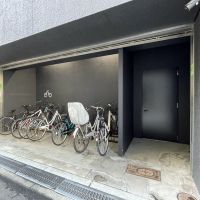 大阪市西区靭本町2丁目の賃貸物件/南側の勝手口。バックヤード用に。