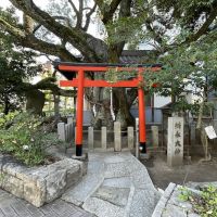 大阪市西区靭本町2丁目の賃貸物件/靭公園内にある「楠永神社」。地域の氏神さまも近くで見守ってくれています。