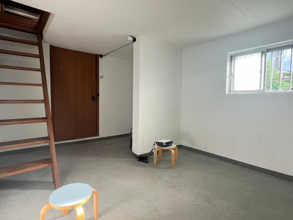 東大阪市額田町の賃貸物件/プロジェクターを置いて秘密のホームシアターにも。夢が拡がります。