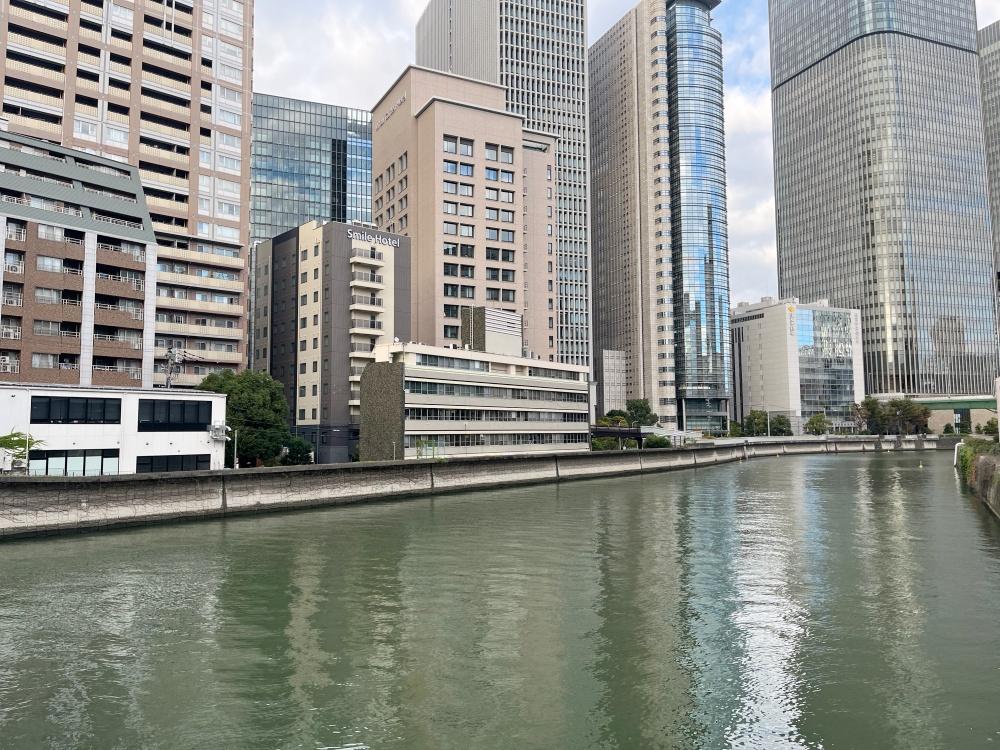 大阪市北区中之島3丁目の賃貸物件/中之島のビル群を背負って立つ