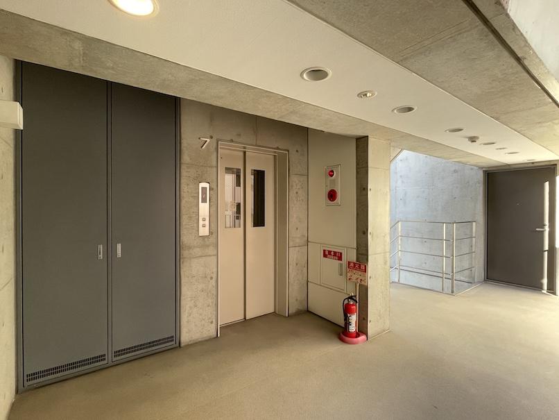 大阪市西区新町2丁目の賃貸物件/7階のエレベーターホール。