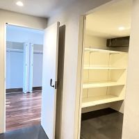箕面市船場西3丁目の売買物件/サービスルームには収納たっぷり