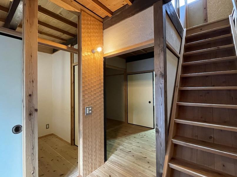 大阪市北区豊崎１丁目の賃貸物件/新旧が掛け合わされたデザインもこの長屋の魅力です。